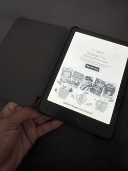 Kindle Paperwhite 12th Gen W/case