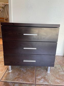 Beautiful Side Table 3 Drawers