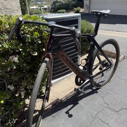 High Performance Road Bike: Trek Madone SLR 7 Ultegra Gen 7 