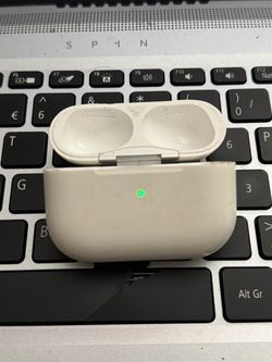 AirPod Pro first generation charging case