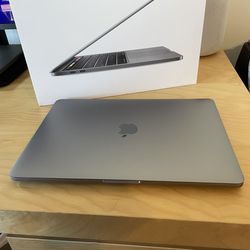 Apple 2020 i7 Macbook Pro 13”