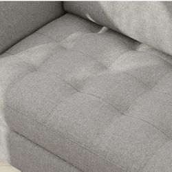 Cindy Crawford Gray 2-Piece Sectional Sofa with Reversible Chaise – Excellent Condition-