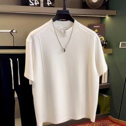 Luxury-luxe style, sophisticated and cool T-shirt, trendy and slim-fit for men, versatile and round-neck short-sleeved loose-fitting casual summer pie