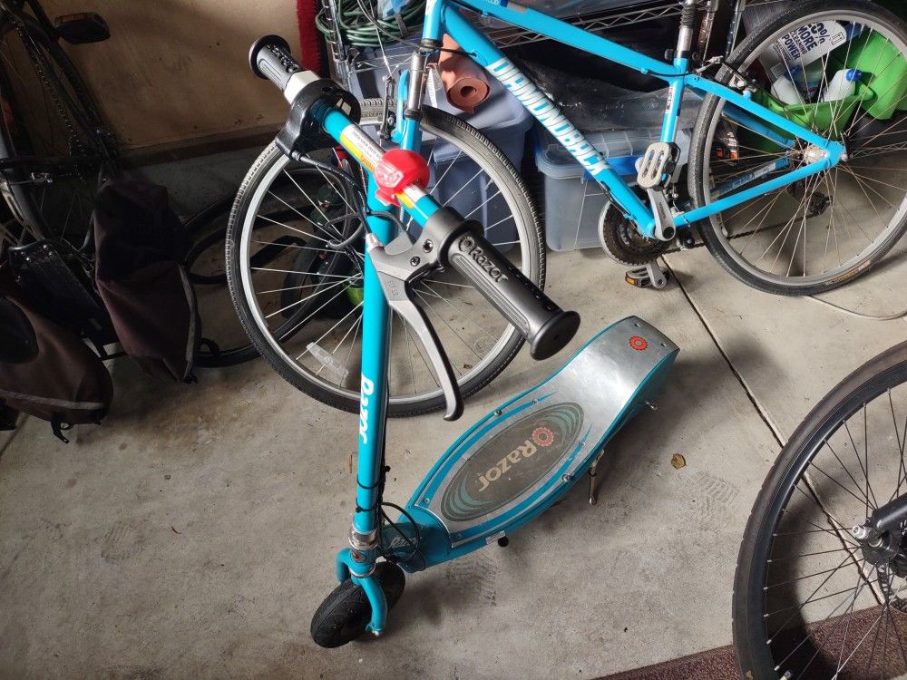 Youth Electric Scooter - Razor E200
