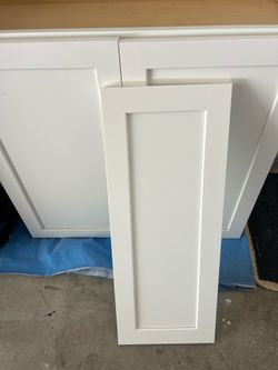 Kitchen cabinet