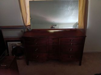 Vintage dresser