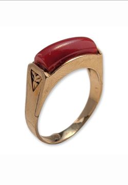 Vintage Mid-Century 14K Yellow Gold and Red Coral Signet Ring Size 6.5