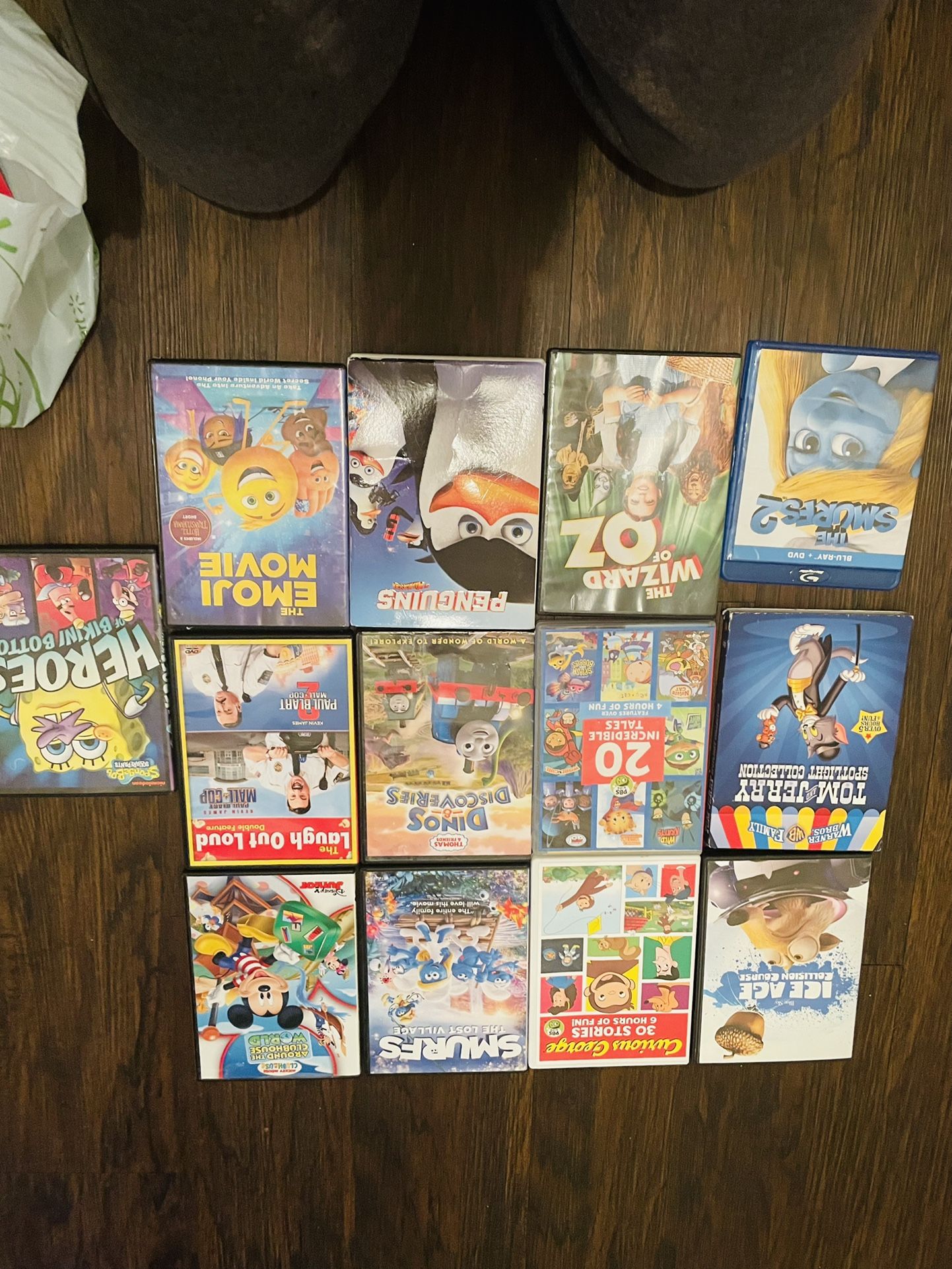 Childrens Movies  DVD ,,, Blue R  All Movies $ 35
