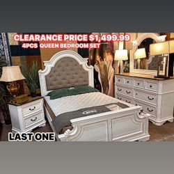 Clearance (last One ) 4 Pcs Bedroom Set 