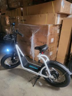 Caroma Electric scooter P3 20x3in Tires*