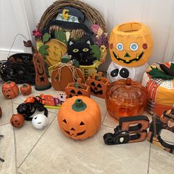 Indoor/outdoor Halloween decor