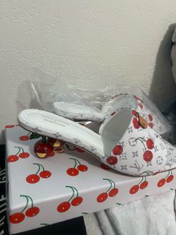 LV CHERRY SHOES MURAKAMI WHITE NIB
