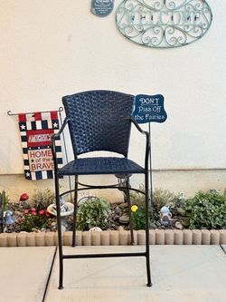 Outdoor Wicker Bar Height Patio Chair