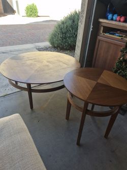 **Coffee & end table**