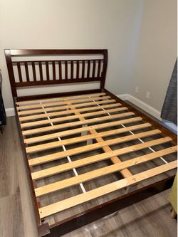 Queen bed frame free