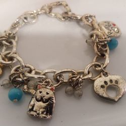 Cute Silver Cat Charm Bracelet 