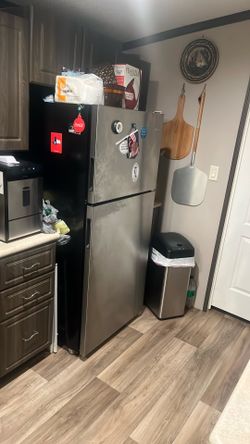 Amana refrigerator