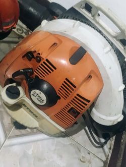 Stihl Sopladora 225$