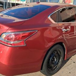 Urgent Sale - Nissan ALTIMA 2015