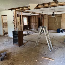 Demolition And Hual Off 