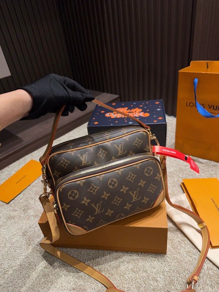 Fashion classic messenger bag, luxurious and versatile wallet, handbag, crossbody bag