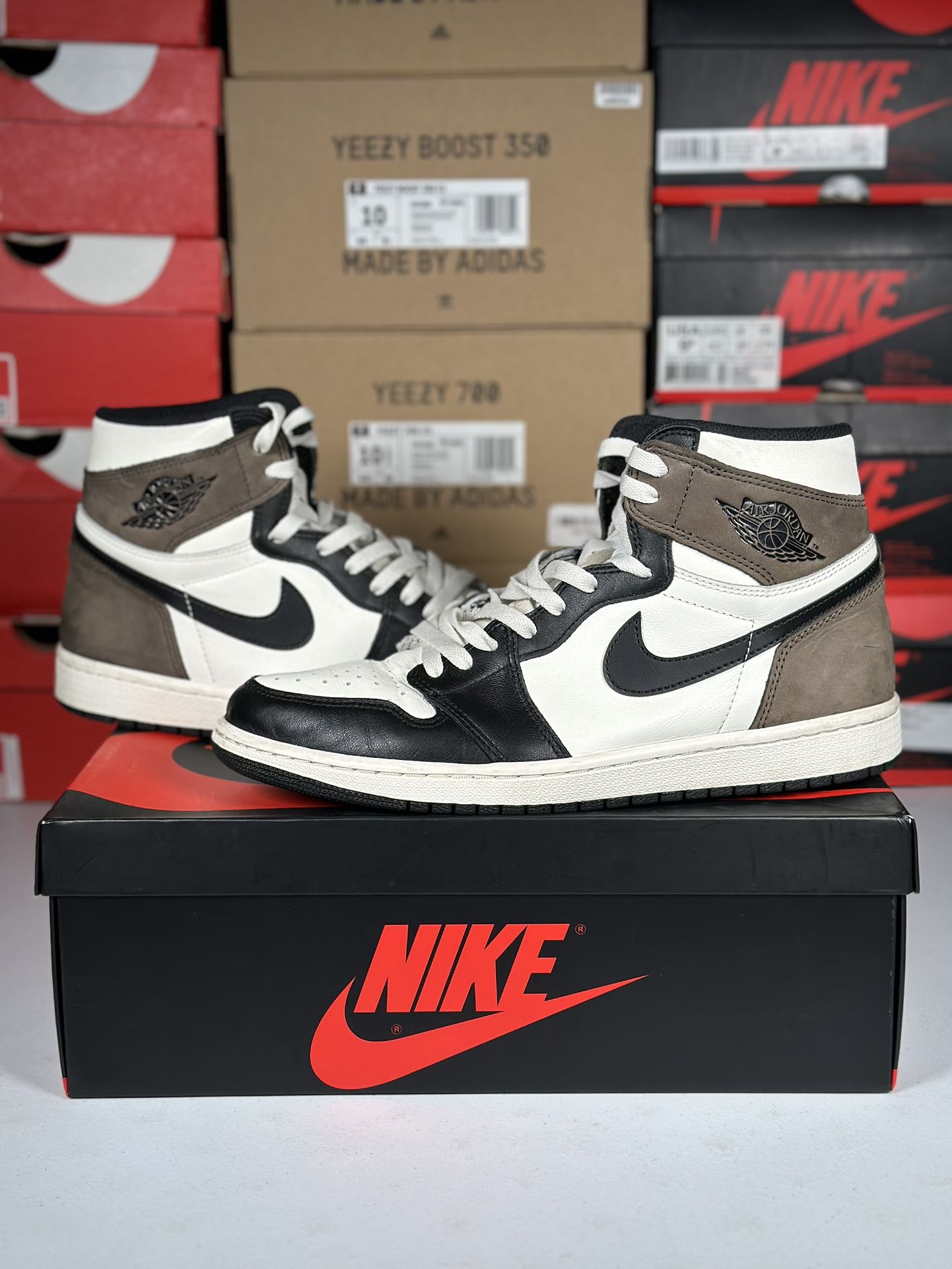 Size 10.5M - Air Jordan 1 Retro High OG - ‘Dark Mocha’