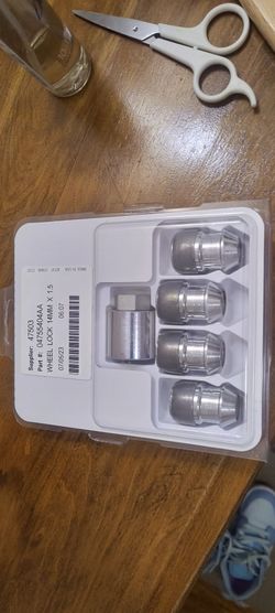 New Genuine Mopar Wheel Lock Kit
