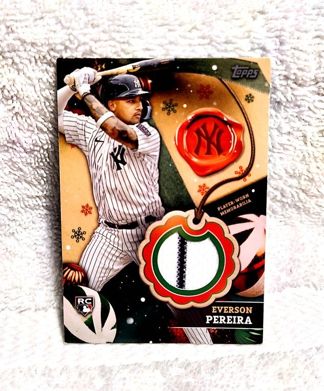 2024 Everson Pereira Topps Holiday Game Used Relic Yankees Baseball Card