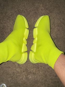 PAIR BALENCIAGA SHOES NEW (size11)