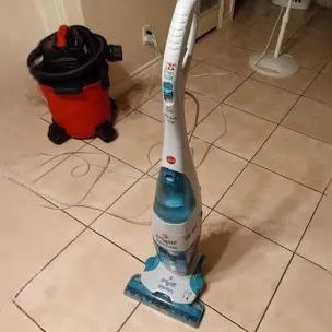 Hoover FloorMate Wet/Dry Vac Floor Washer with SpinScrub brushes, Model H3000