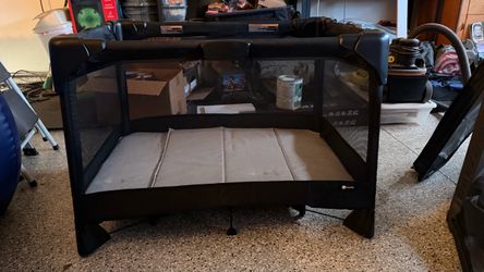 4moms breeze plus playpen