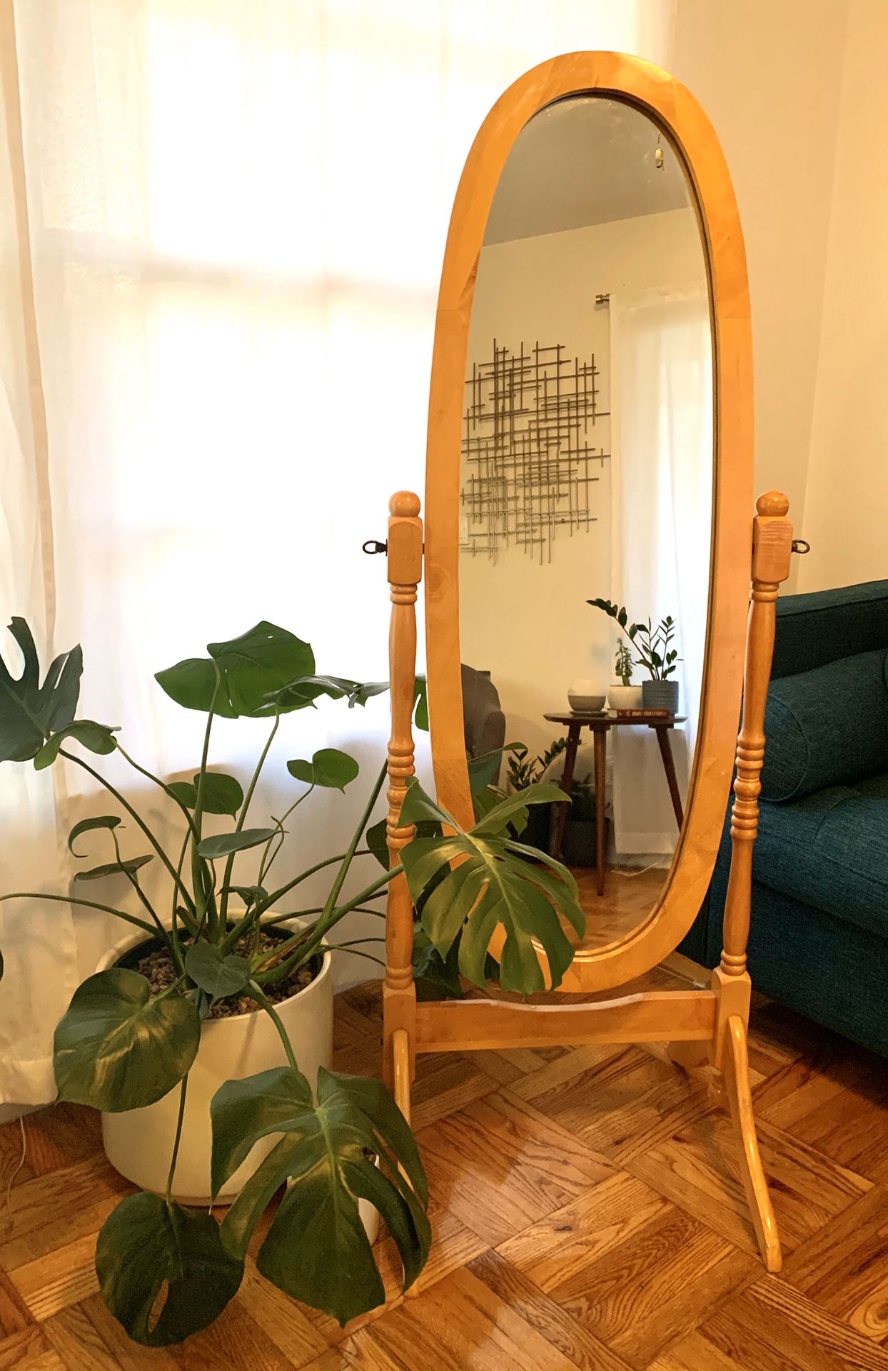 Floor mirror