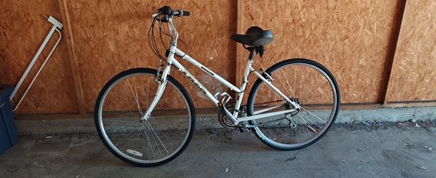 TREK 700 Multi-Track Sports Bike