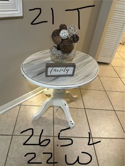 Accent table