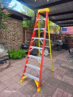 WERNER LEANSAFE 8ft fiberglass step ladder, brand new