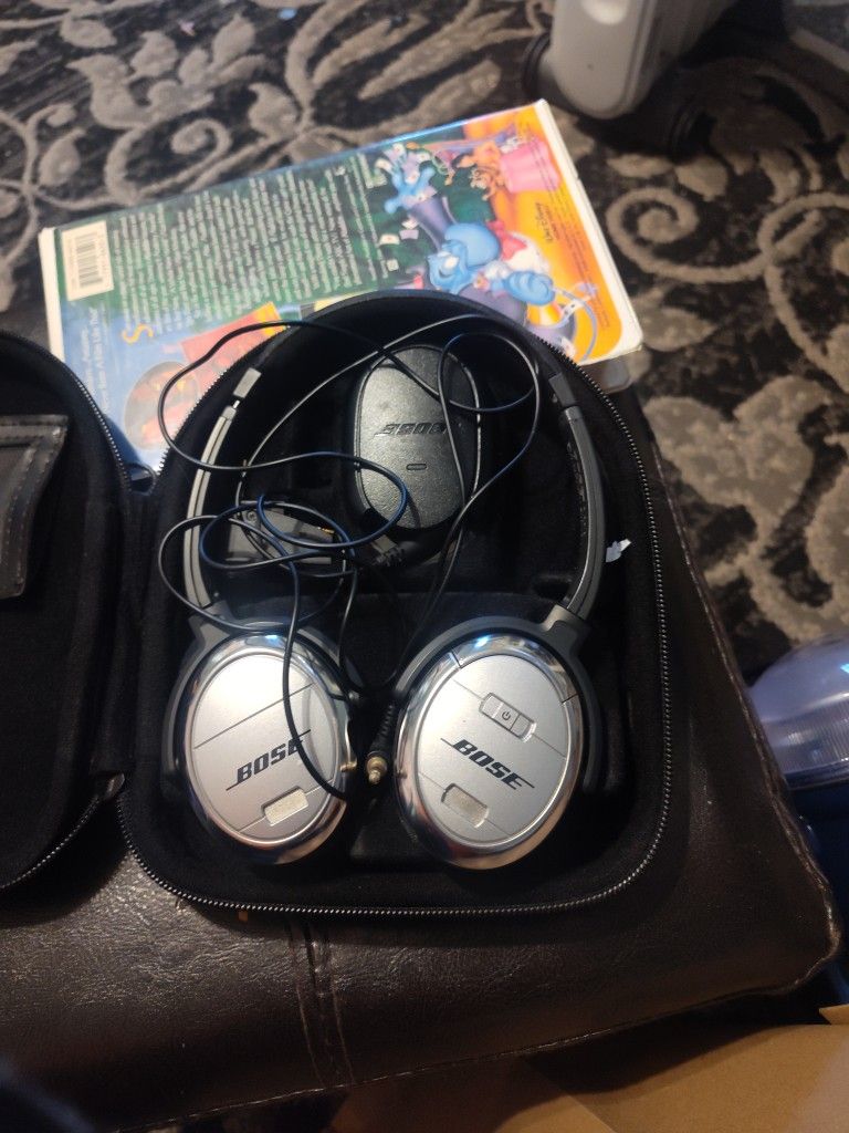 Bose.Noise Canclling.Headphones.