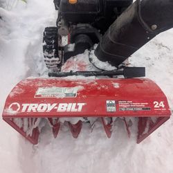 Troy-Bilt Storm 2410 Snowblower 