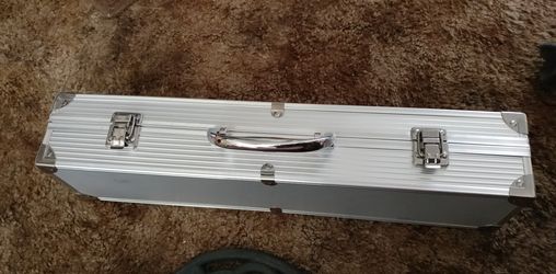 Aluminum latching case