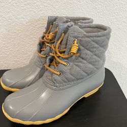 Sperry’s Women’s Snow Boots Size 6.5 Like New 