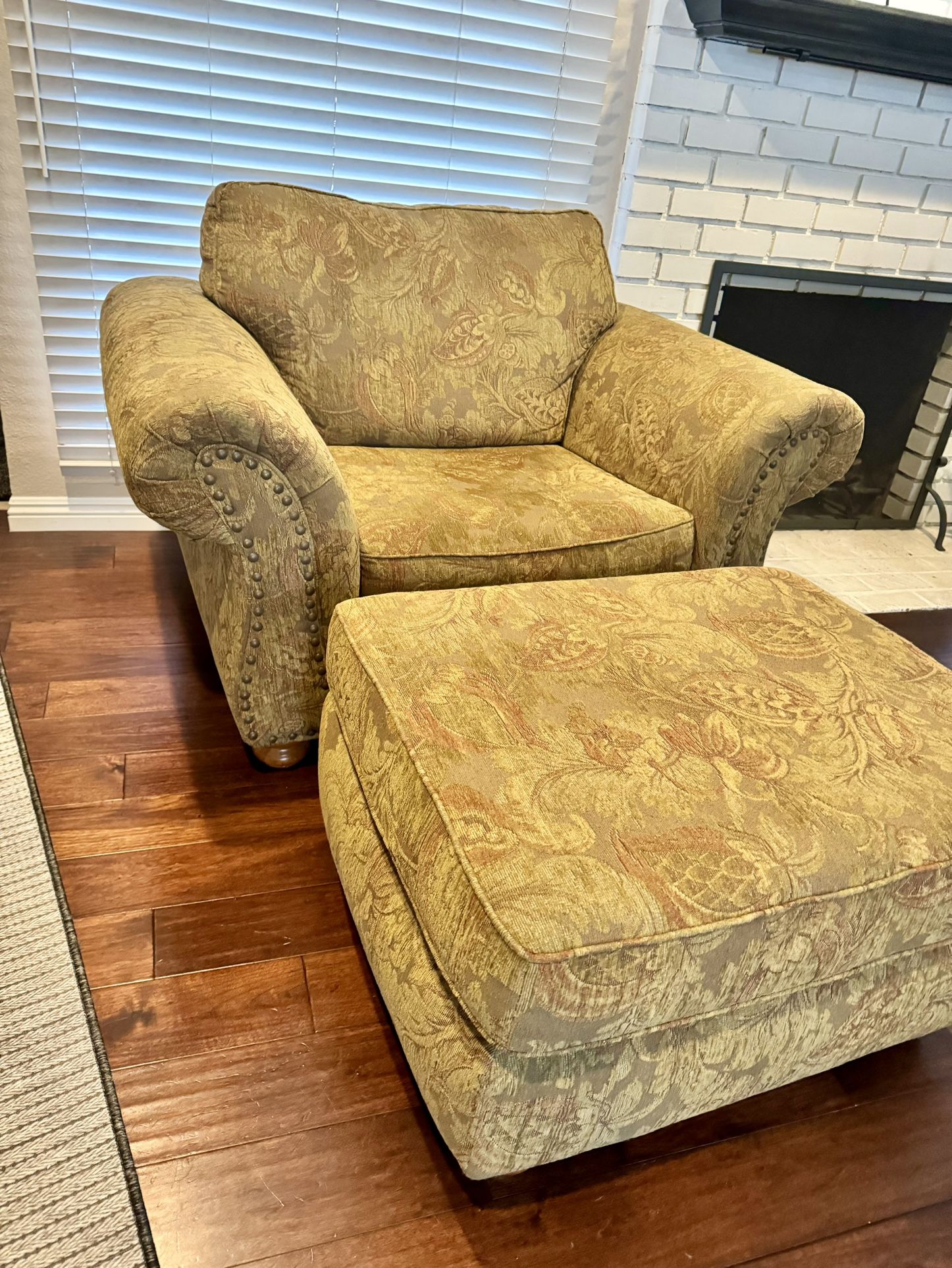 Extra Roomy Chair And Loveseat 