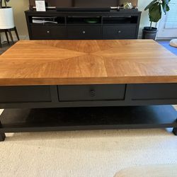 WOOD COFFEE TABLE