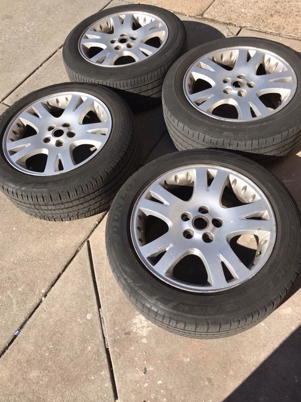 Four Range Rover rims and tires size 19” 255/50/19