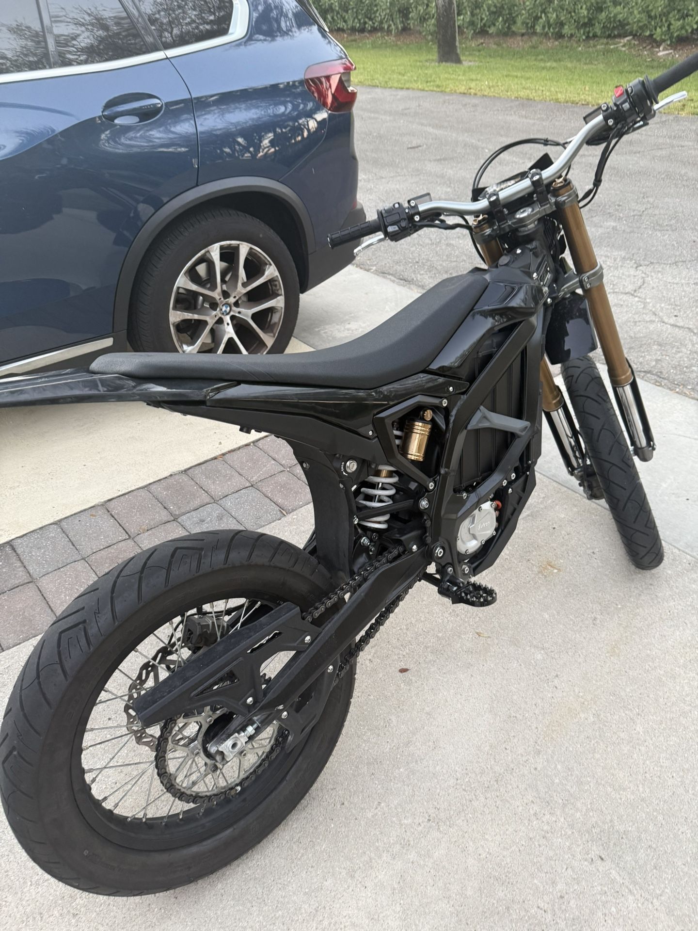 Surron Ultra Bee 2025 21kw 74v 60ah ( No Trade ) for Sale in Delray ...