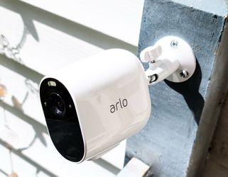 Arlo Outdoor Security Camera with Mount
