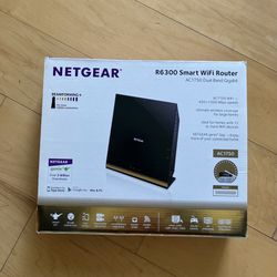 NetGear R6300 Smart WIFI Router AC1750 includes wireless adapter/cords/cables/