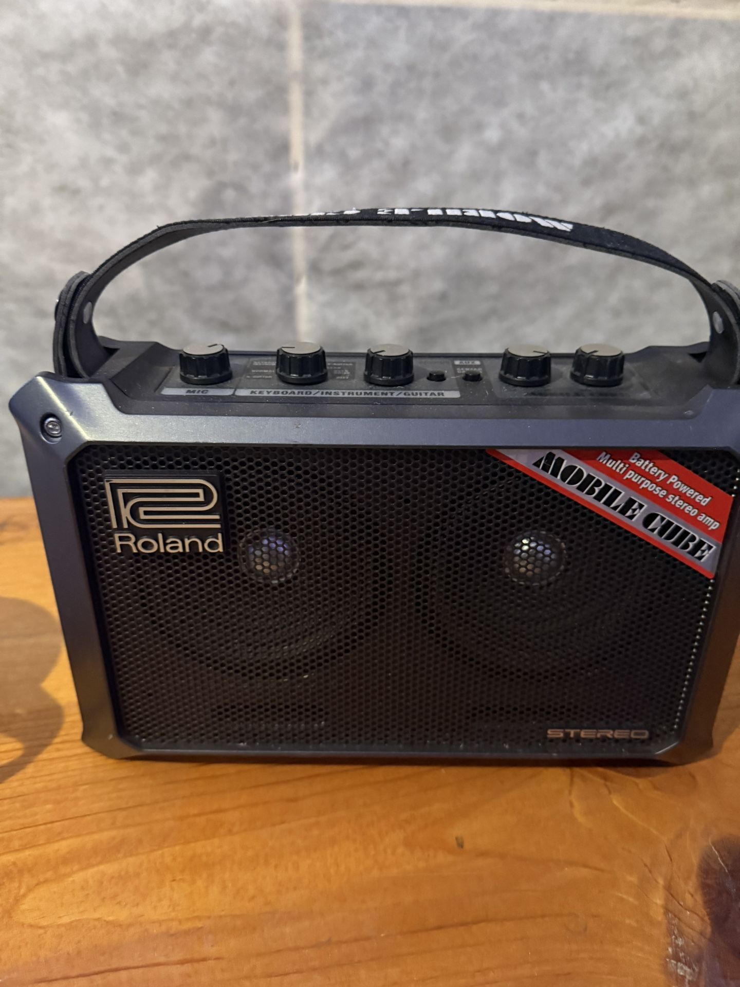 Roland mobile cube multipurpose stereo amplifier MB cube 