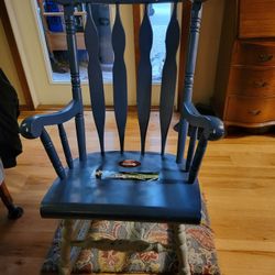 Wood Rocking Chair