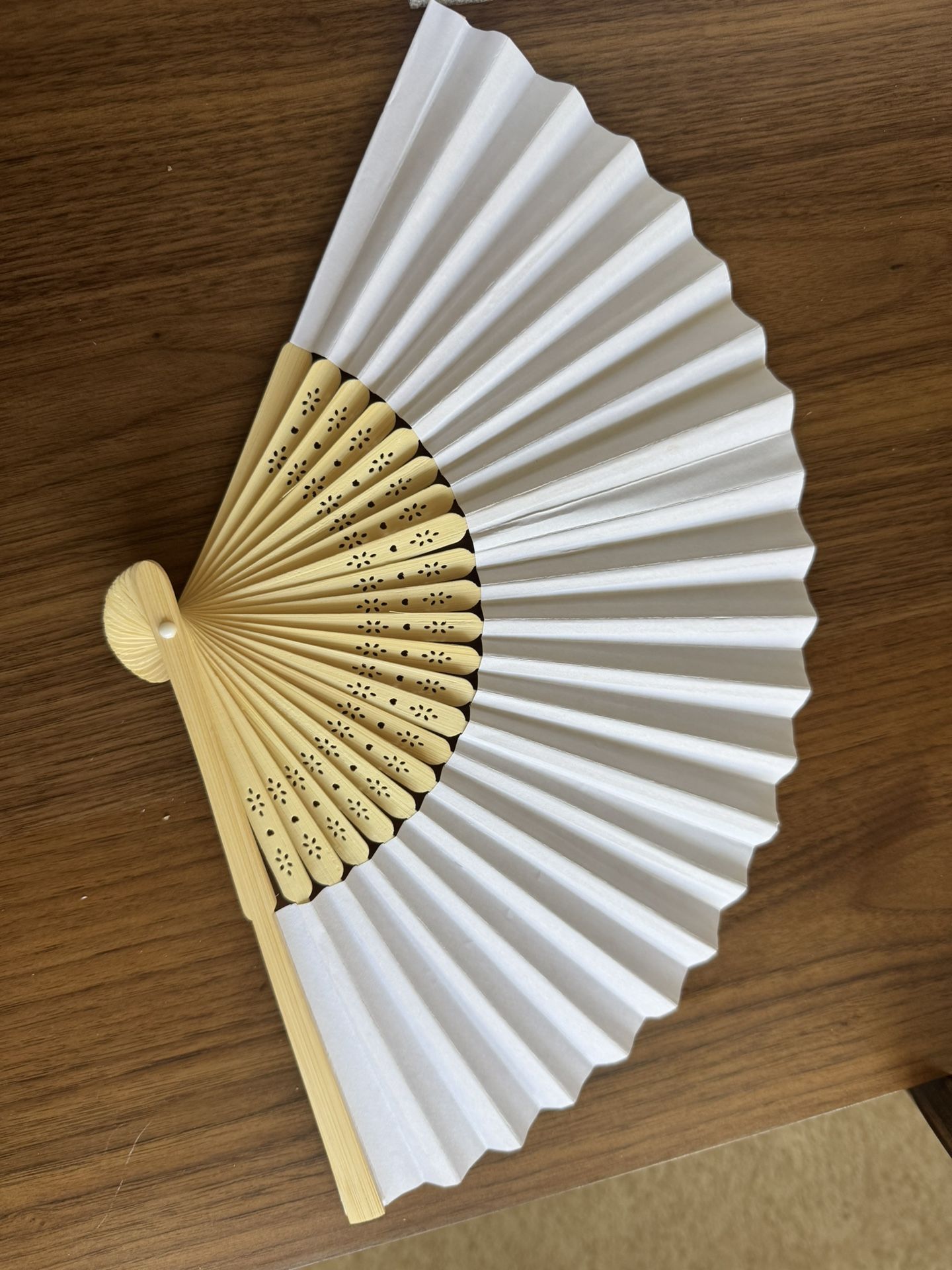 30 Foldable Fans