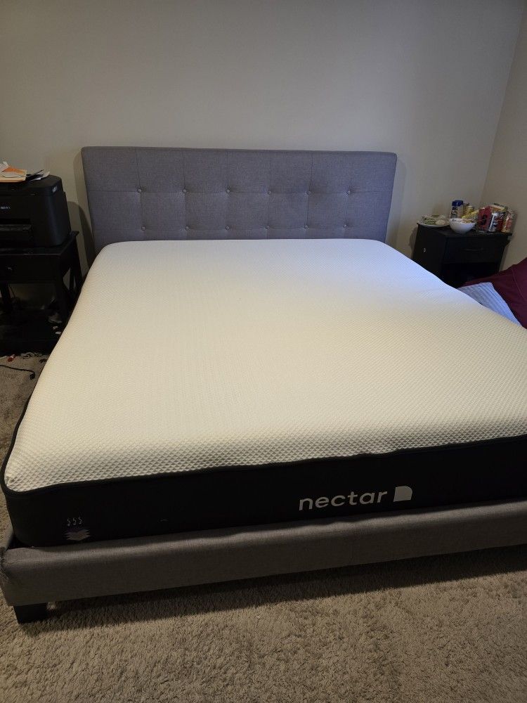 Cali KING mattress And Bedframe