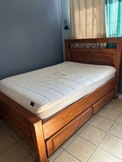 Full size bed